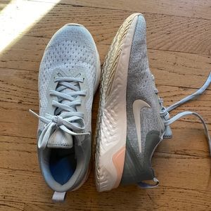Nike odyssey react size 8